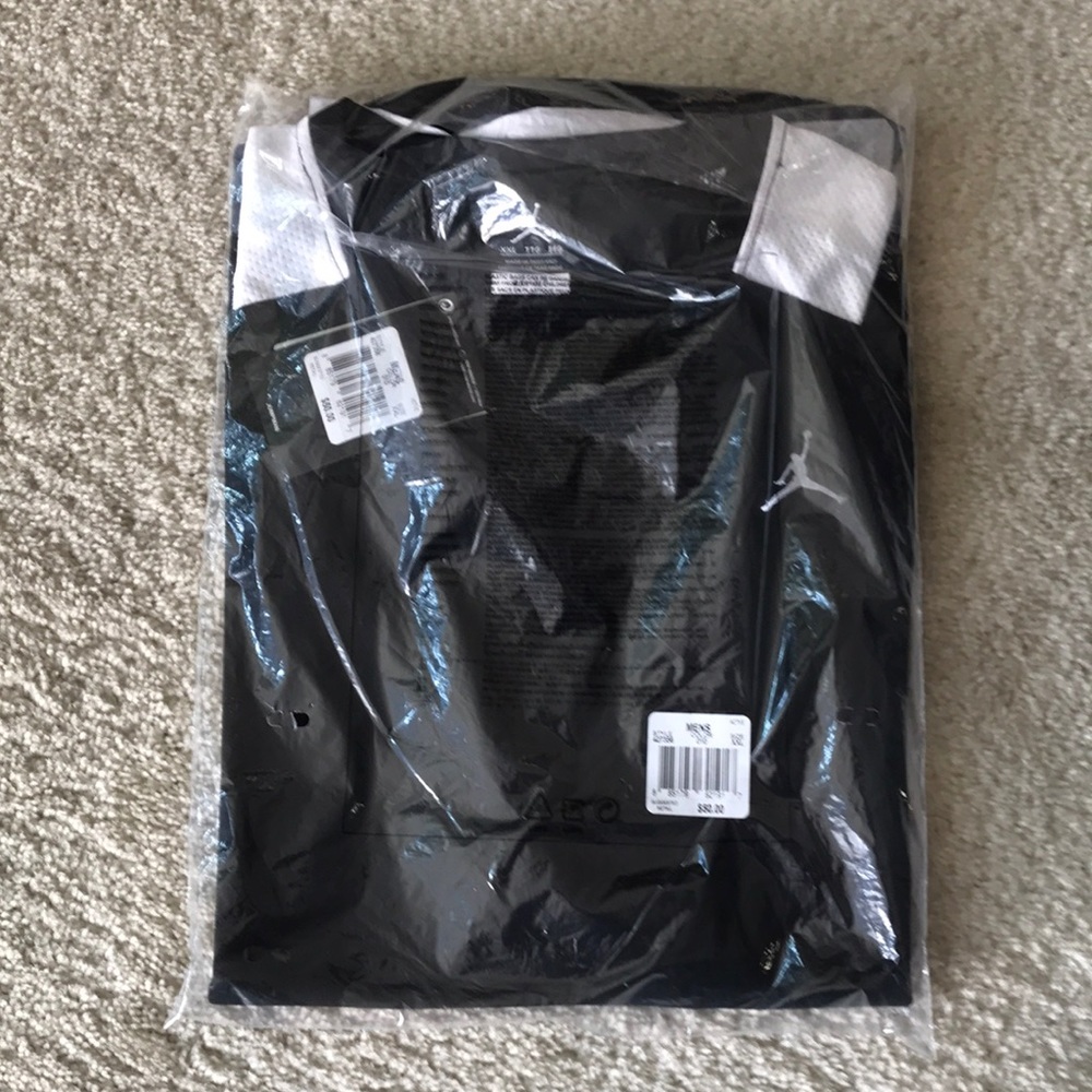 Nike Jordan Brand Team Short Sleeve V-Neck Shooting Shirt Black-White XXL